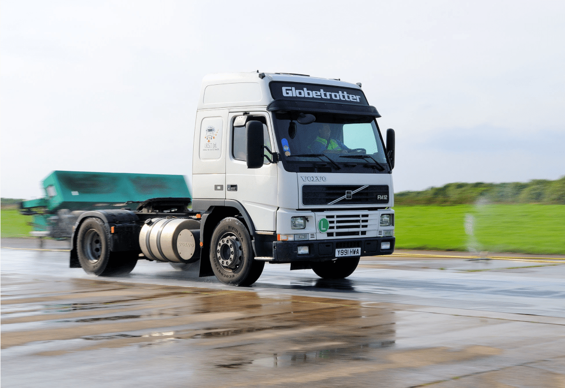 ANTI-SKID Kapalı Pistte Sürüş Eğitimi